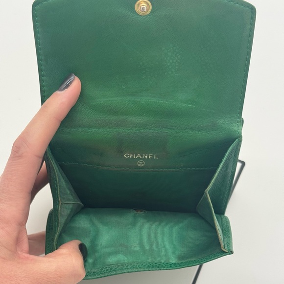 Chanel Wallet 💚 - Picture 9 of 10